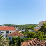 Ivan Centar Makarska